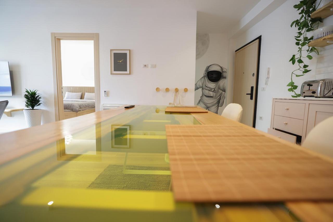 Apollo By Holistay Apartment *
