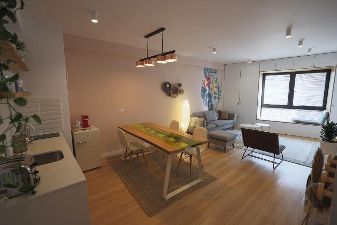 Apollo By Holistay Apartment *